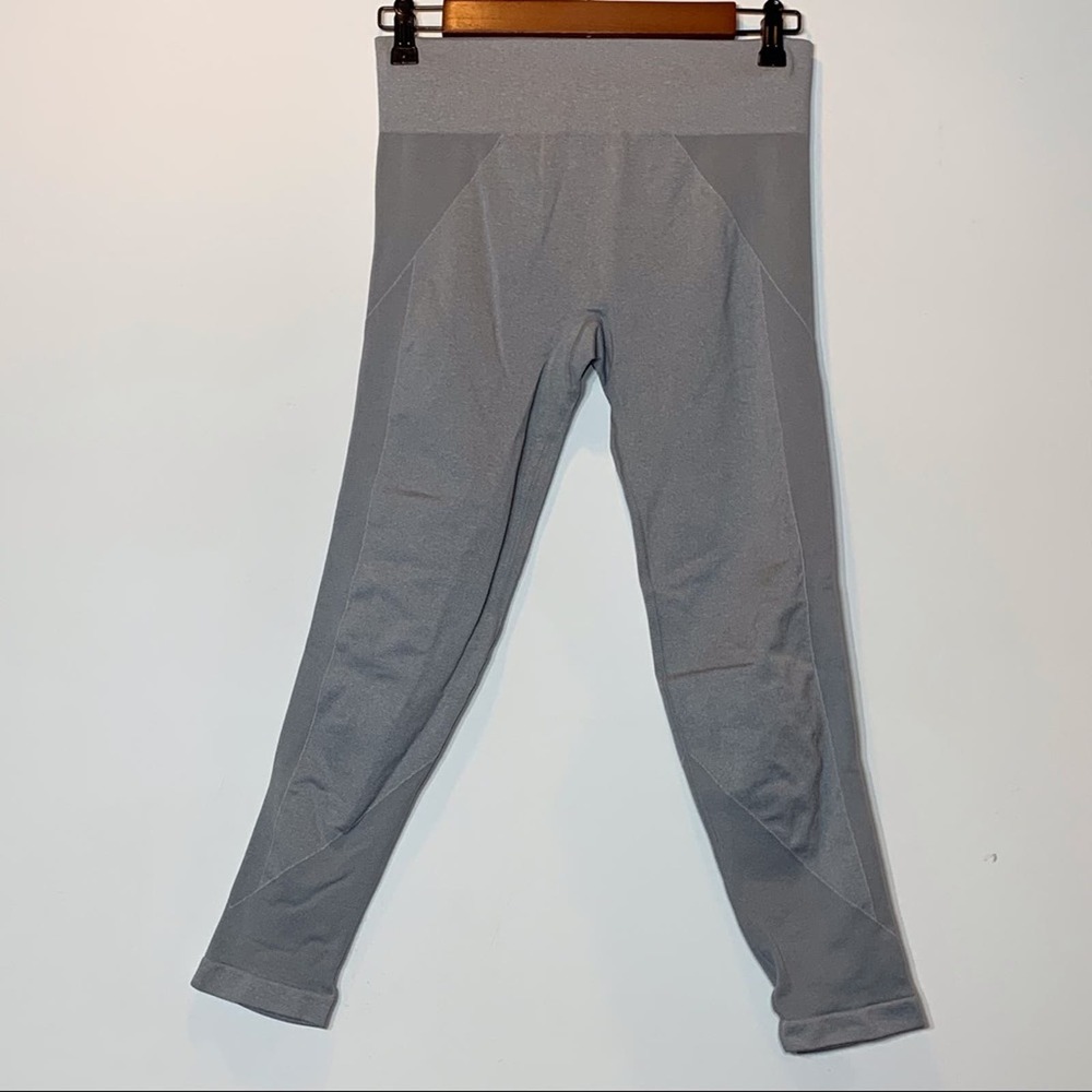 EUC aerie chill play‎ move gray athletic leggings